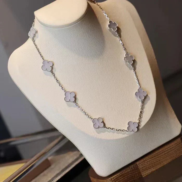 CLOVER | Ketting met 10 klavers Paars