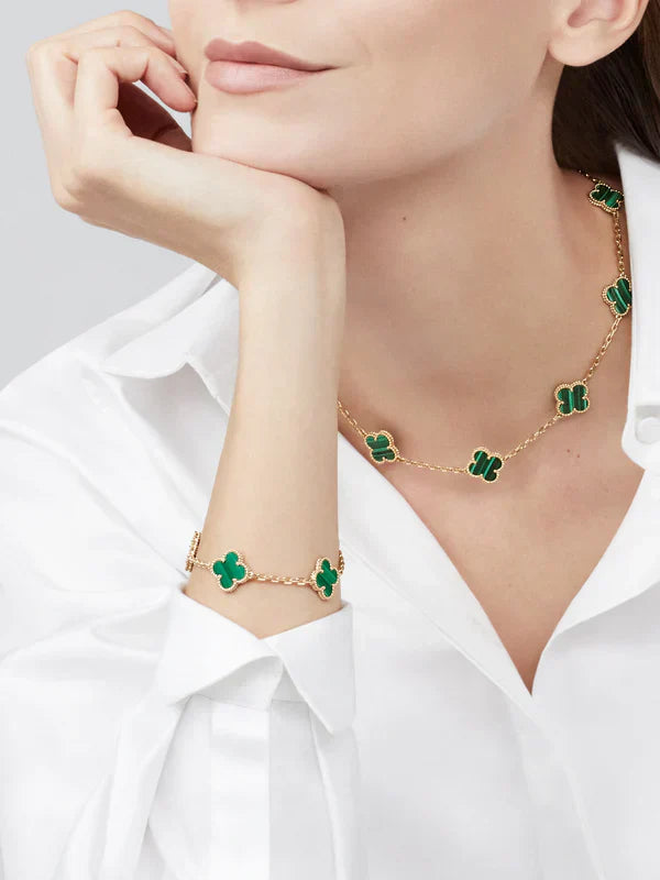 CLOVER | Ketting met 10 klavers Groen