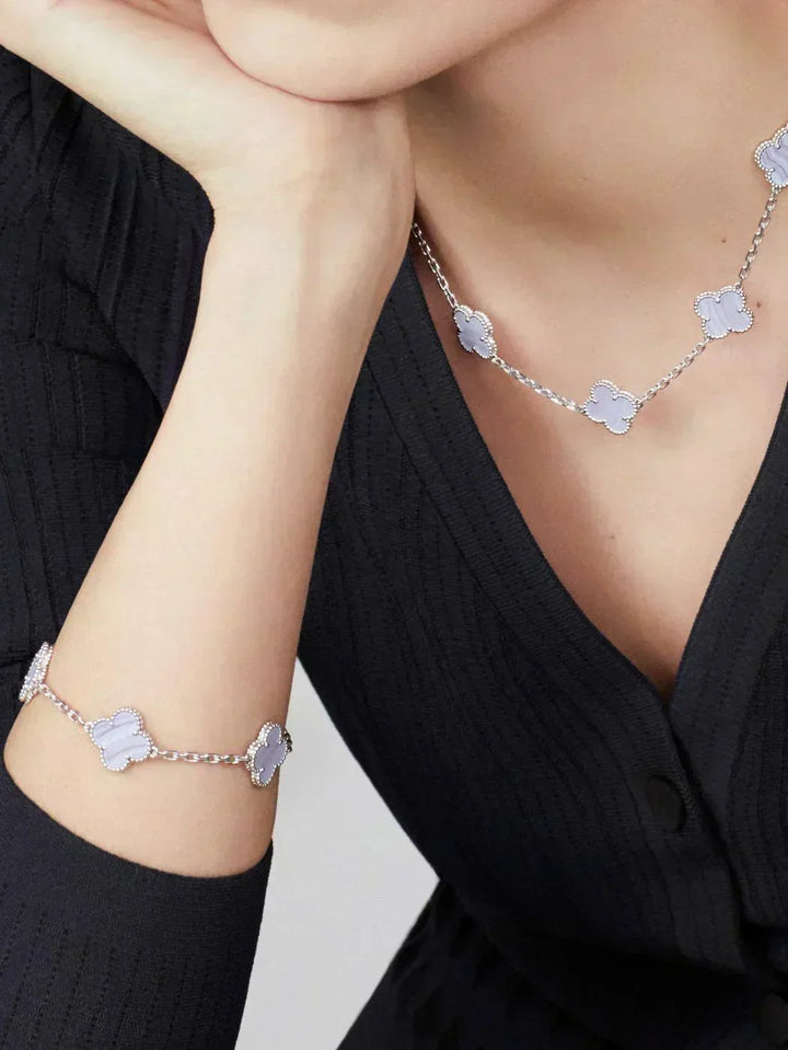 CLOVER | Ketting met 10 klavers Paars
