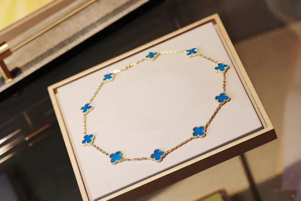 CLOVER | Ketting met 10 klavers Blauw