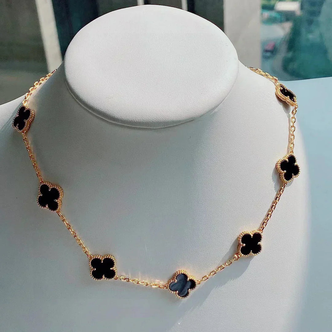 CLOVER | Ketting met 10 klavers Zwart