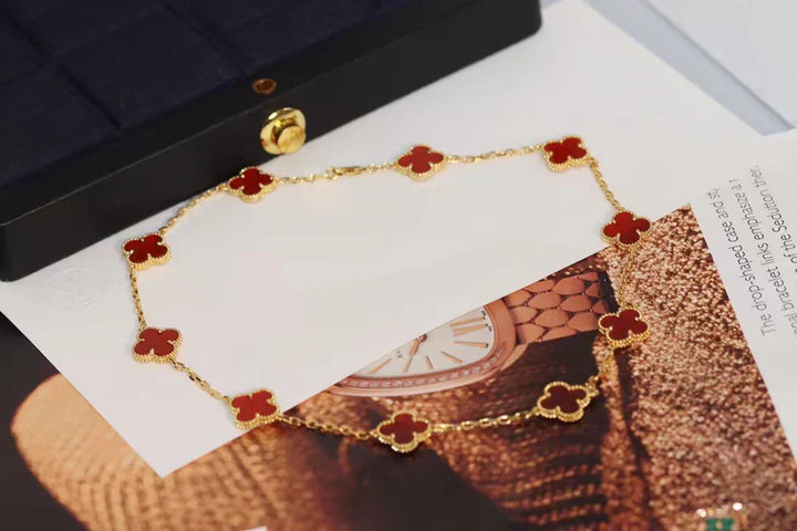CLOVER | Ketting met 10 klavers Rood