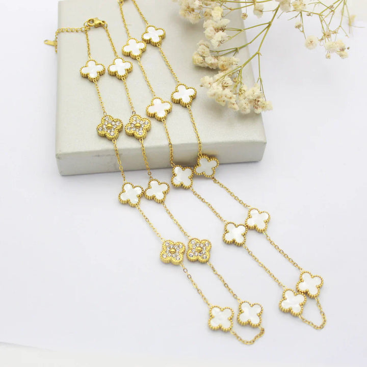CLOVER | Ketting met 10 klavers Wit