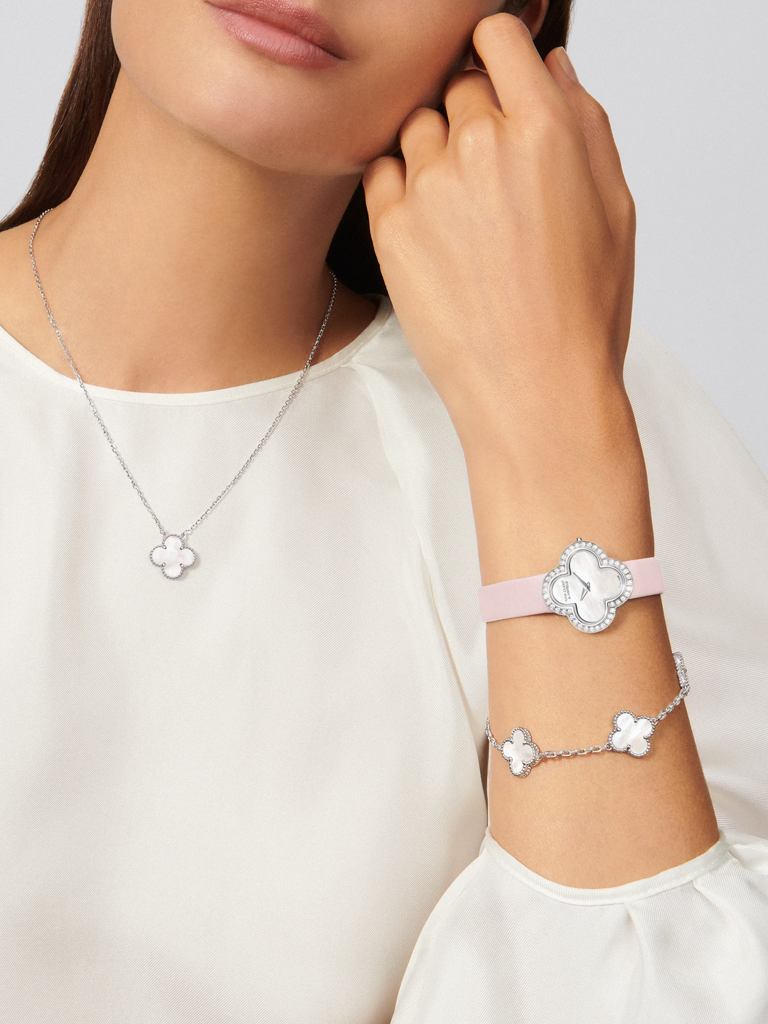 CLOVER | Ketting Wit/Zilver